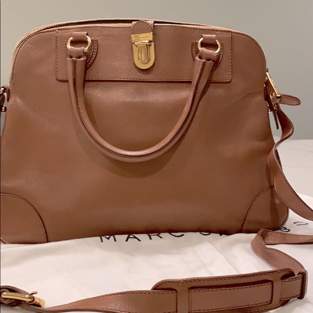 Marc Jacobs Crossbody Handbag in Camel